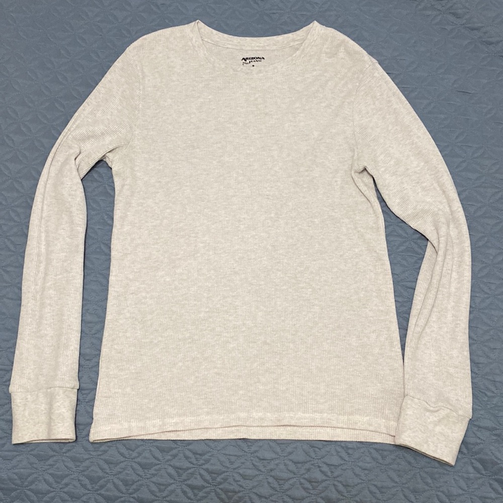 Medium Arizona Jeans long sleeve tee
